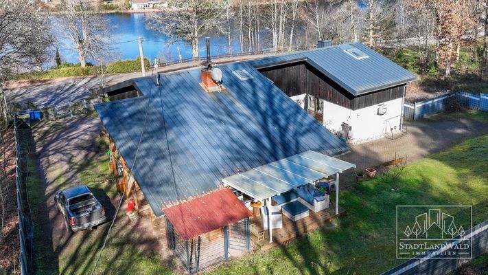 Hausansicht mit Seeblick - Luftbild