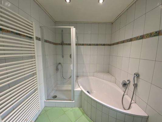 Badezimmer EG
