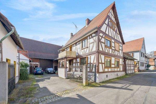 Eingang und Innenhof