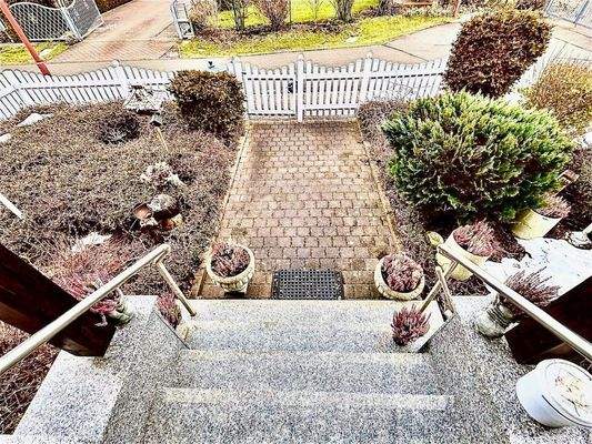 Vorgarten Zugang Haus