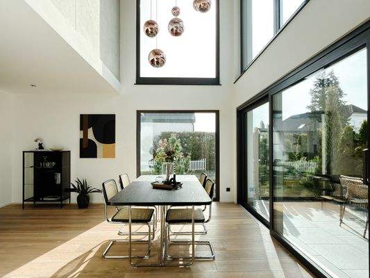 Esszimmer mit großer Galerie