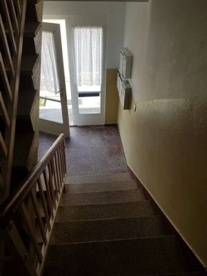 Eingang / Treppe