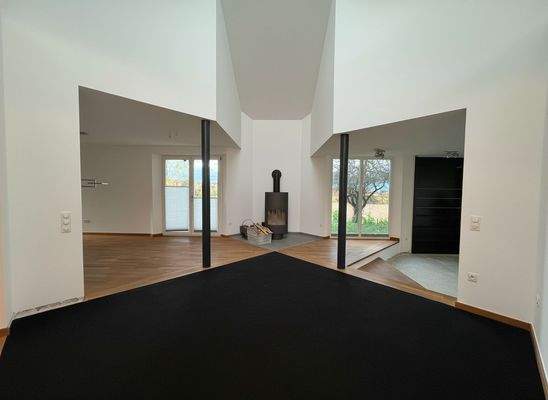 Eingangsbereich mit Kamin