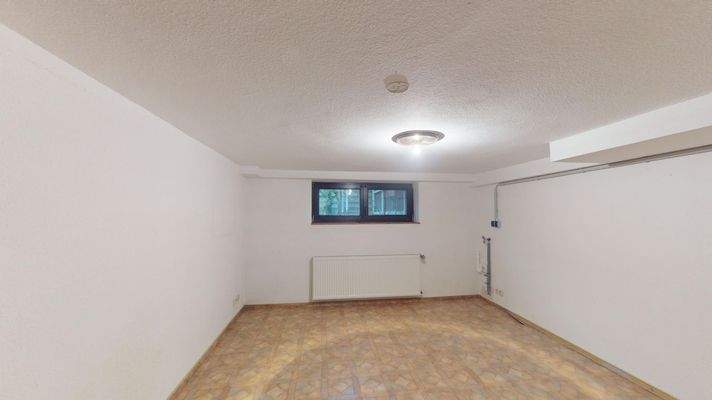 UG - Hauswirtschaftsraum mit waschmaschinenanschluss