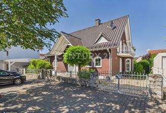 Straßenansicht