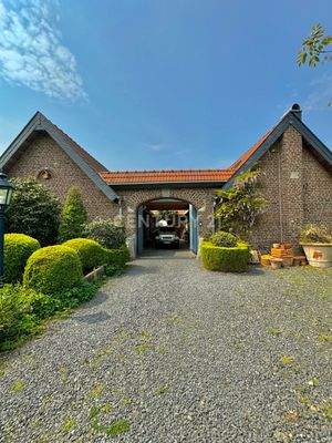 Giebelansicht aus Richtung des Vorhofes