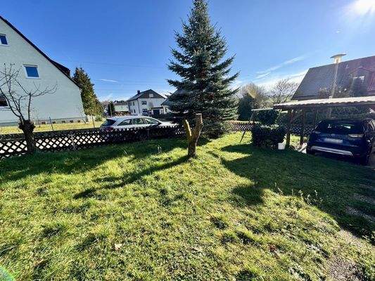 Eigener Gartenanteil mit Carport