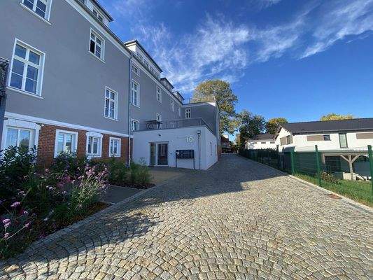 gepflegter Hauseingang