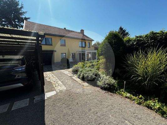 Hausansicht Zuwegung