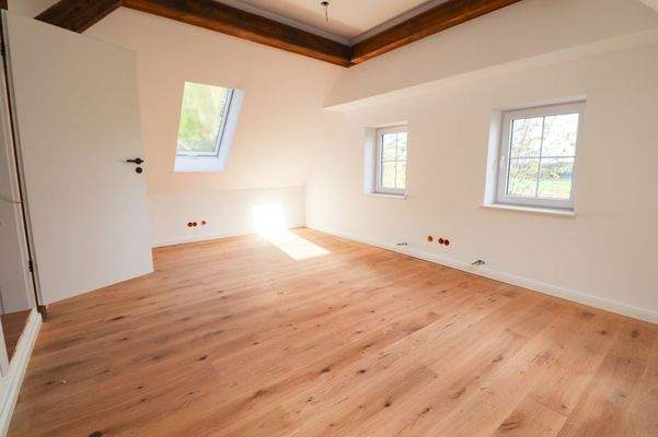 1. Zimmer im Obergeschoss