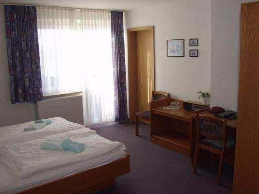 Balkonzimmer Gästehaus EG