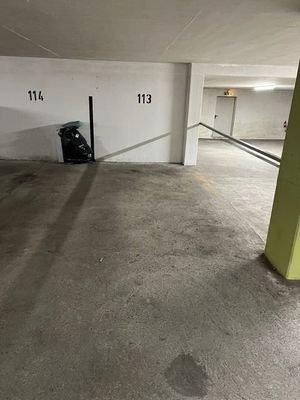 Tiefgaragenstellplatz