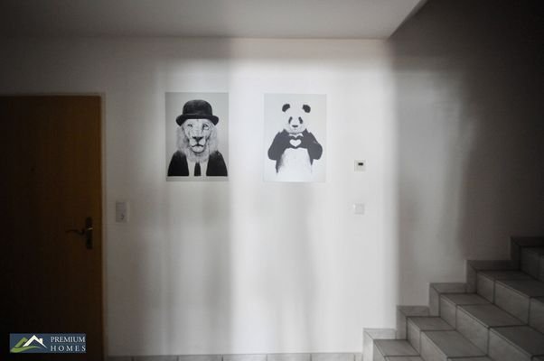 KUFSTEIN - Moderne Maisonette-Wohnung - Flur mit Aufgang