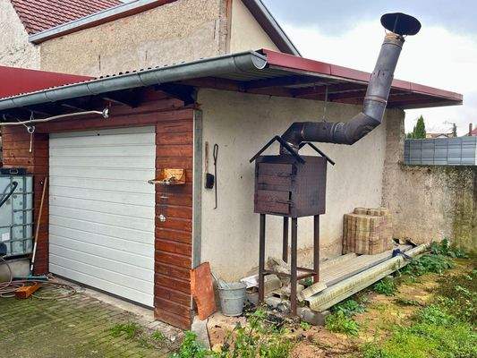 Garage mit Raeucherkammer