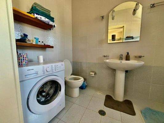 Kreta, Kalo Chorio: 2-Apartment-Anwesen mit geräumiger Dachterrasse zu verkaufen