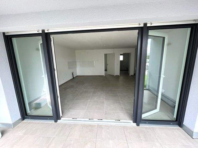 3 Zimmer Neubauwohnung am Stadtrand, kleiner Garten, groÃe Terrasse. - Photo 2