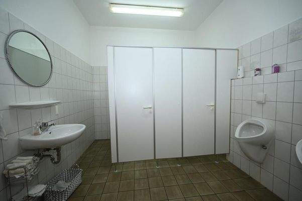 WC-Herren und Damen getrennt