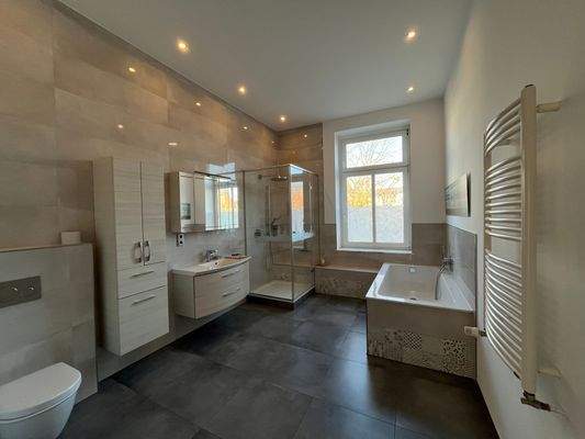 modernes Vollbad
