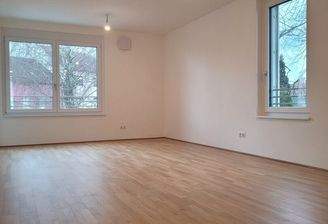 Wohnzimmer Richtung Loggia