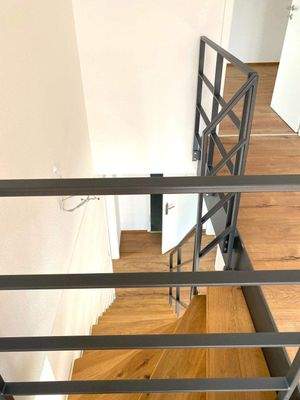 Blick Galerie Treppe runter.JPG