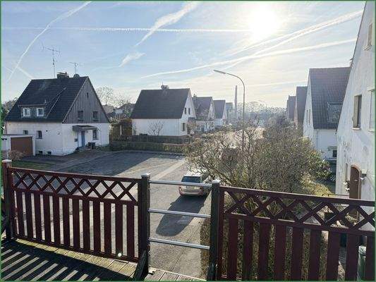 Ausblick von der Dachterrasse in den Wendehammer