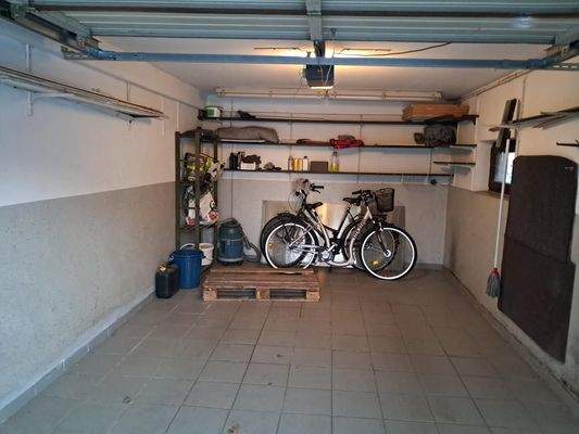 Garage mit E-Ladepunkt