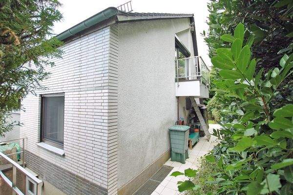 Rückseite, Kellerzugang