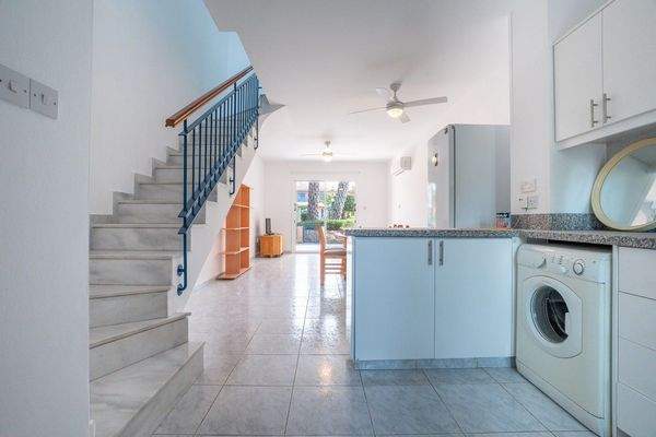 Küche mit Wohnzimmer