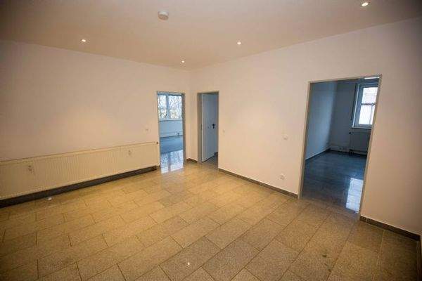 Vorraum und Zugang zu 7.02 und 7.03 und 7.04