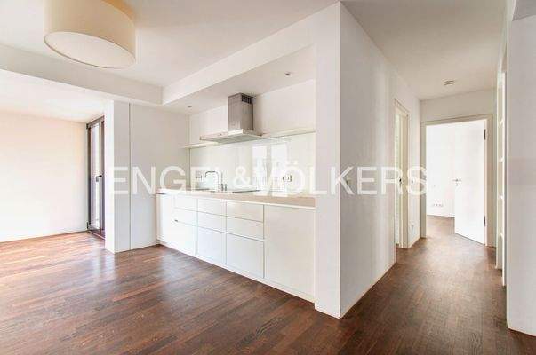 Helle, zeitlose  Einbauküche