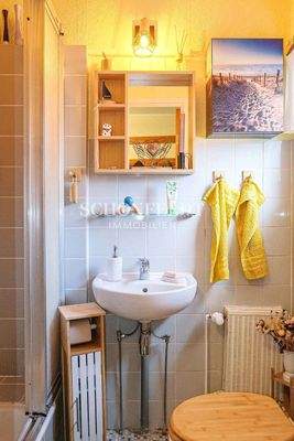 Gäste-Bad mit Dusche