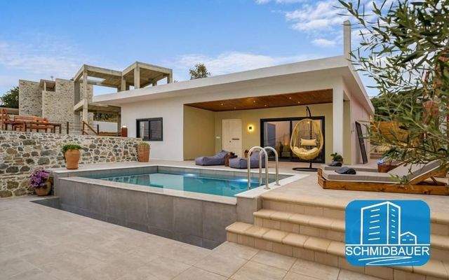 Kreta - Wunderschön präsentiertes Haus im idyllischen Dorf Kalohorafitis zu verkaufen