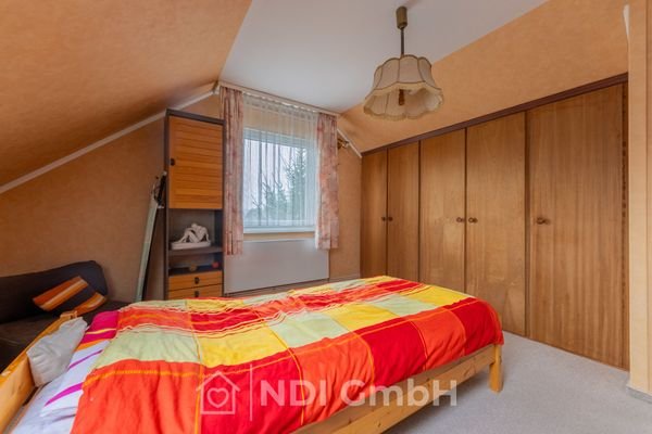 Schlafzimmer 2.1