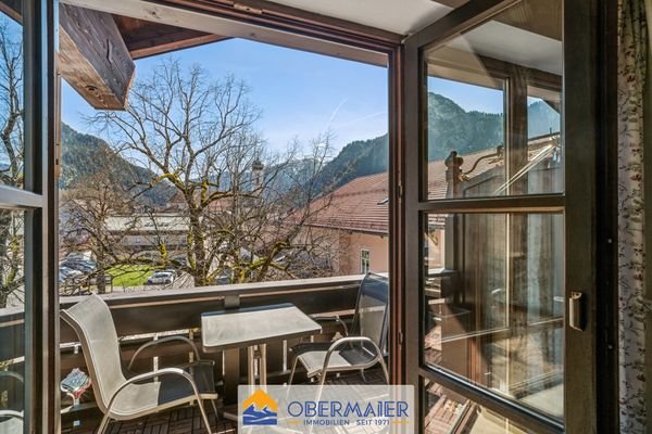 18_Balkon_mit_Traumblick