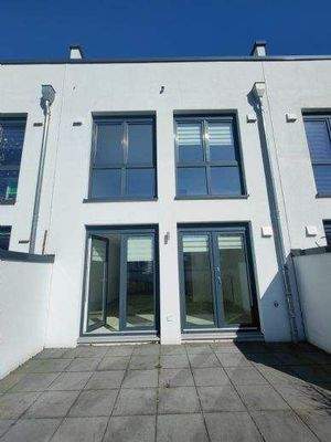 Außenansicht im Sommer 