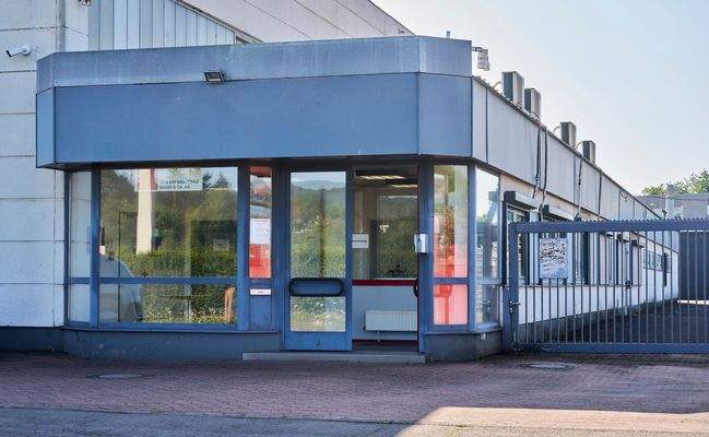 002_Büro Eingang Straßenseite Nordseite.jpg