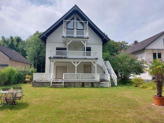 Rückansicht des schönen Hauses.jpg