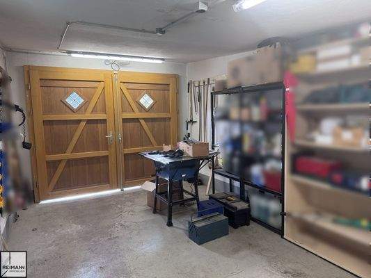 ehemalige Garage, jetzt Werkstatt