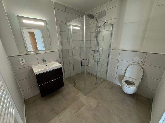 Modernes Badezimmer