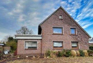 Hinter der Klinkerfassade verbirgt sich ganz viel Fläche