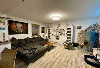 Wohnzimmer mit Kaminofen