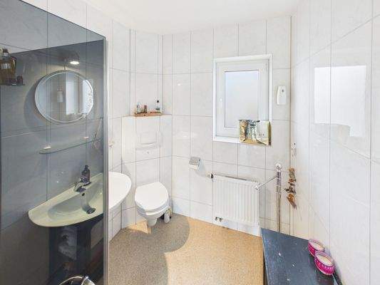 CAM03784G0-PR0100-STILL042