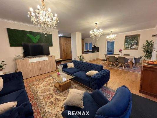 Wohnraum mit integrierter Küche