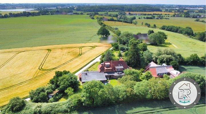 Nähe zur Schlei umgeben von traumhaften Feldern