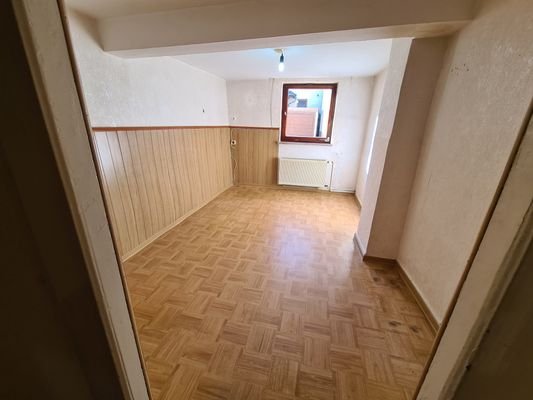 Zimmer 1 im EG.jpg