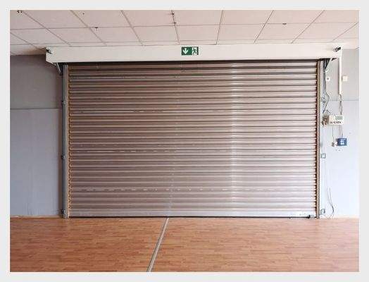 Verkaufsraum Sektionaltor