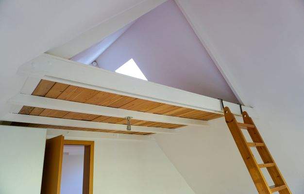 Zimmer OG mit zusätzlich erhöhtem Schlafbereich