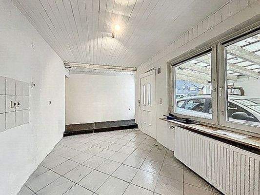 Küche mit Eingang EG