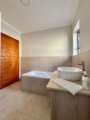 Badezimmer mit Badewanne