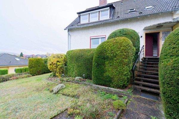 Ansicht mit Haustür